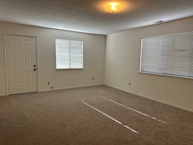 6343 Atherwood Ave — Photo 11
