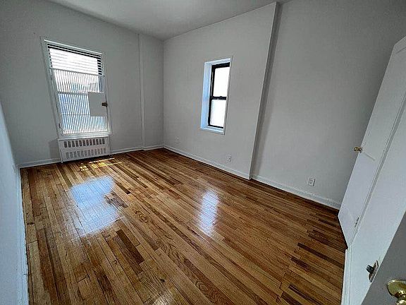 4th image of 200 W 113th St #G11