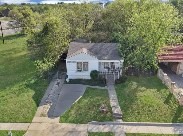 2813 Wesleyan Dr S, Fort Worth, TX 76105