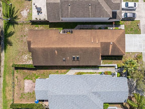 3rd image of 1960 NW 34th Avenue