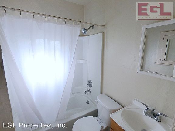 4th image of 115 N Westlake Ave APT 01