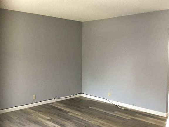 2nd image of 400 W Lockeford St APT 7