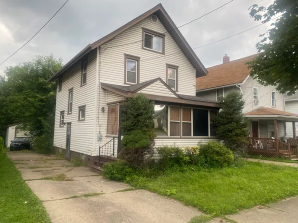 1110 Brown St, Akron, OH 44301