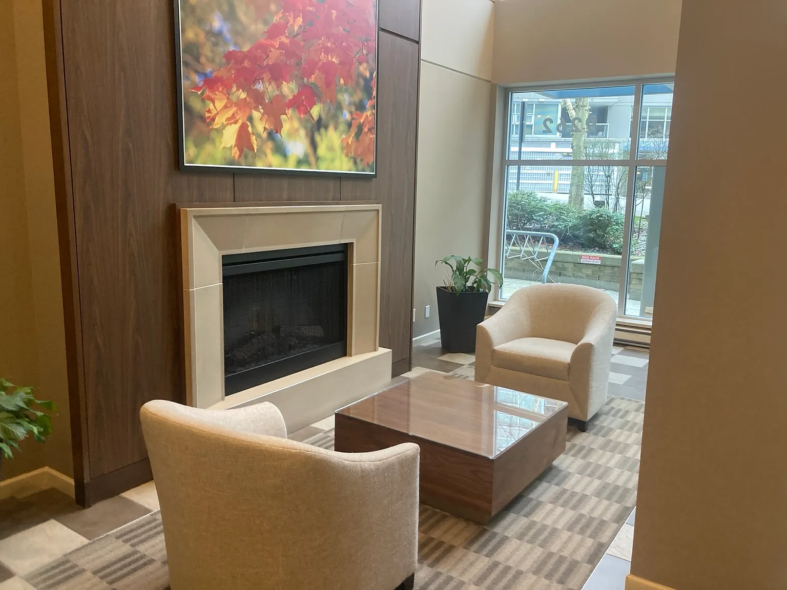  Id#191 Furnished 2br @ Sfu — Photo 4