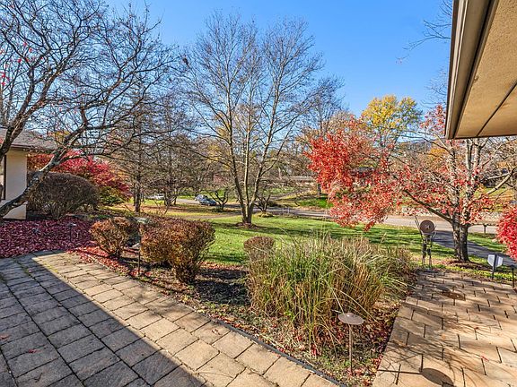 5th image of 4224 Oxford Dr