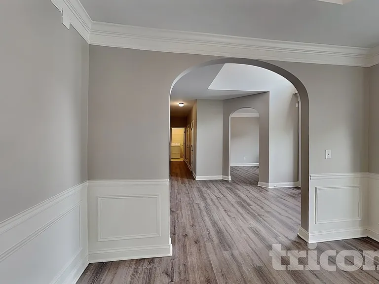 1571 English Manor Cir — Photo 4