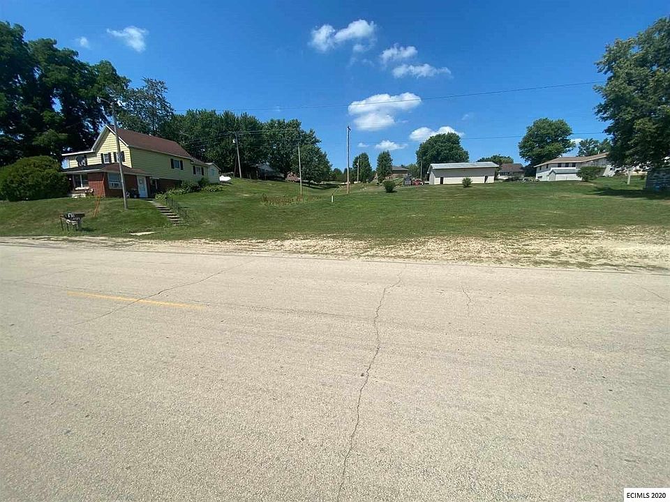 2nd image of 575 Graf Rd