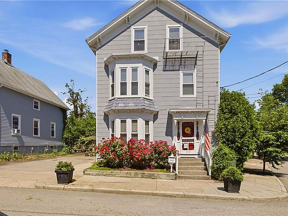2nd image of 30 Whipple St