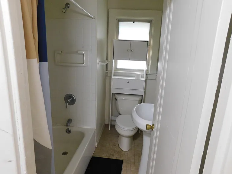 1175 Chapin Ave — Photo 8