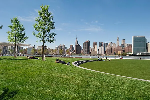 Sold by Real Direct | media 47