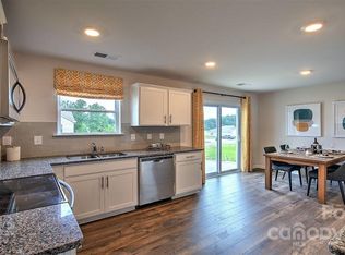 37 Malcolm Ct, Candler, NC 28715