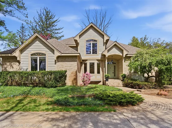 6512 White Lake Rd, Clarkston, MI 48346