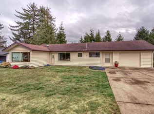 625 S Crestline Dr, Waldport, OR 97394