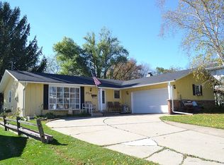324 Gwynn St, Green Bay, WI 54301