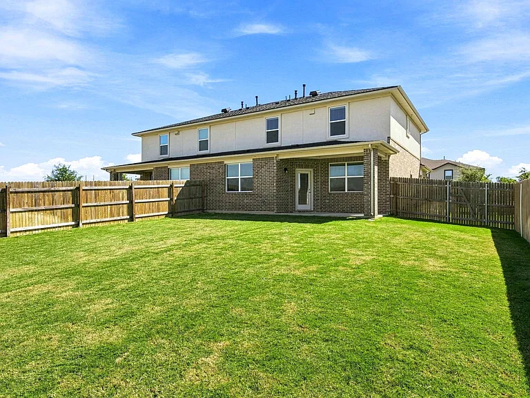 429 Brody Ln — Photo 14