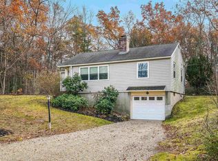 61 Stearns Rd, Amherst, NH 03031