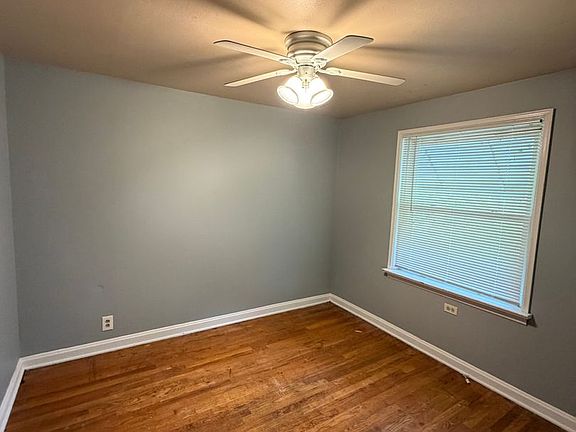 3rd image of 1927 Stillwater Dr