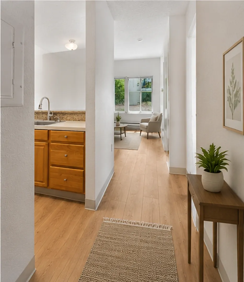 Pine Street Apartments — Photo 2