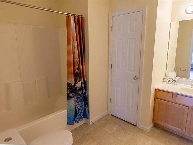1832 Piedmont Cir — Photo 8