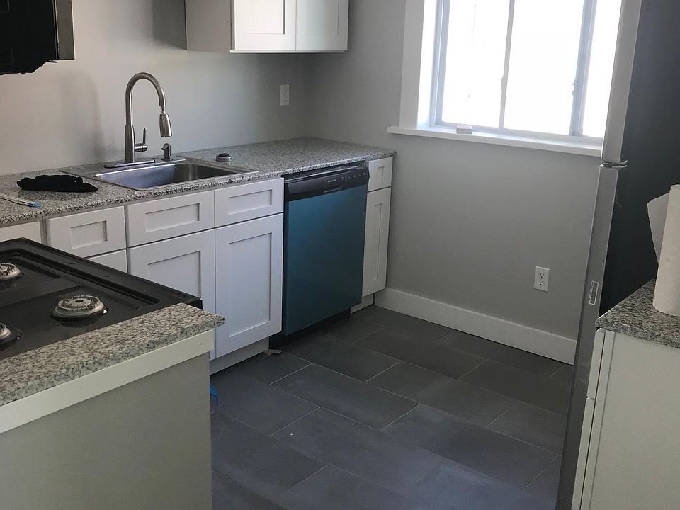 1st image of 82 Dakota St #2