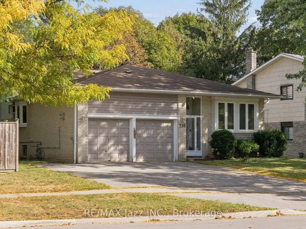 210 Murray Dr, Aurora, ON L4G 2C5