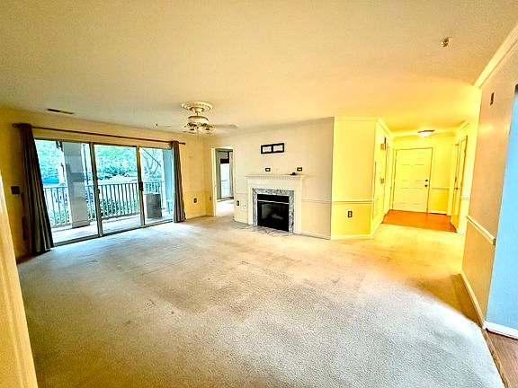 4th image of 15303 Diamond Cove Ter APT L