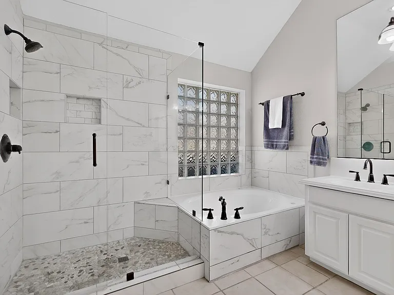 100 Shumard Ct — Photo 14