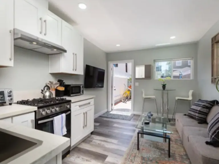 3978 Lamont St #B — Photo 1