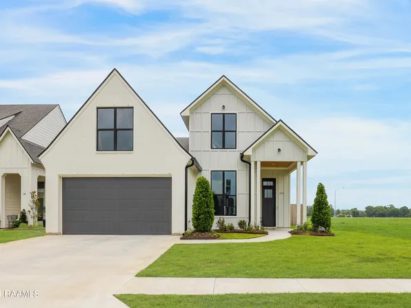 104 Alexander Palm Ave, Youngsville, LA 70592