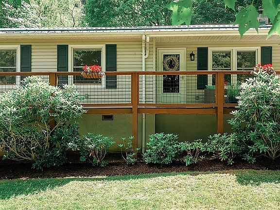 5th image of 851 Bairds Creek Rd