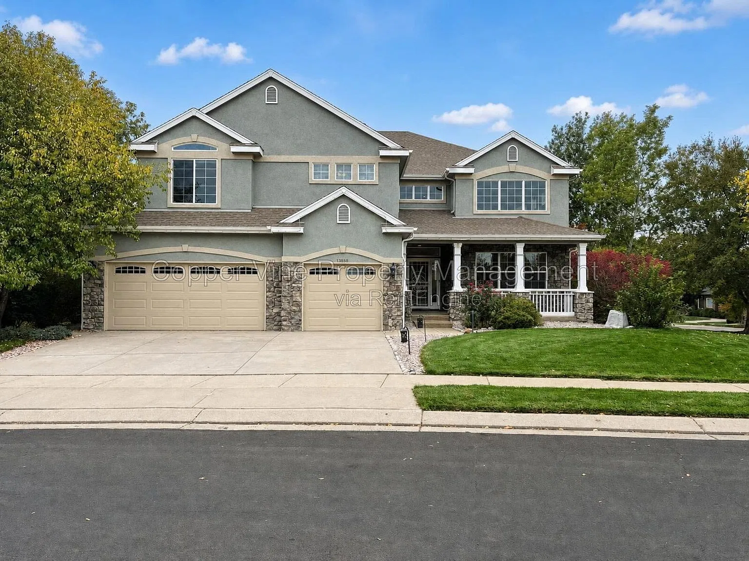 5 bed, 4.5 bath, 4593 sqft, $3,900 — Photo 2