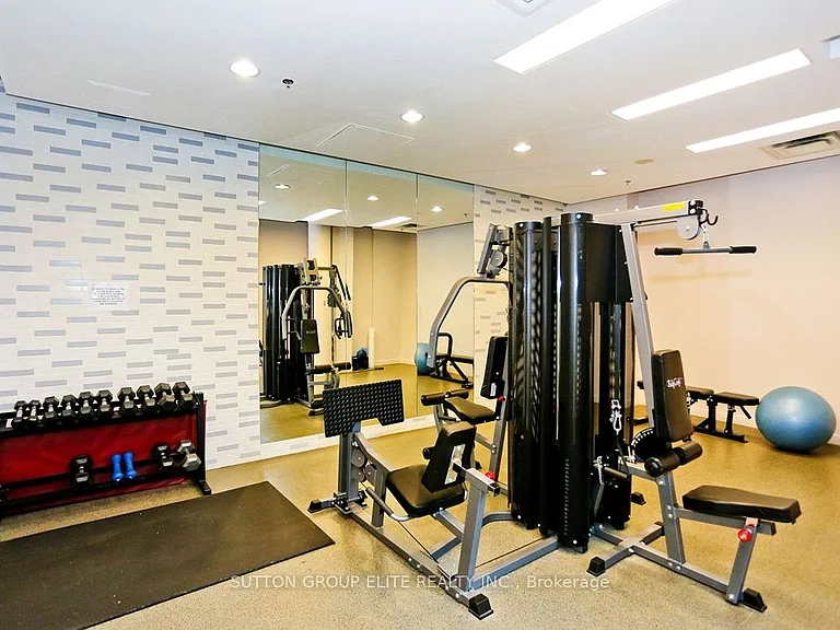 1 Hurontario St #808 — Photo 4
