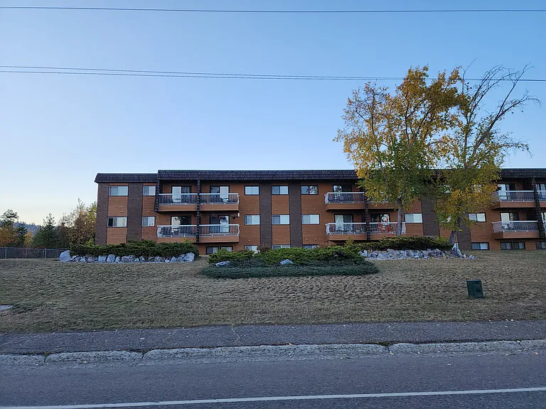 4001 Enemark Cres — Photo 14