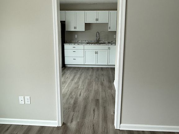 4th image of 12 Rockridge Ct APT 4