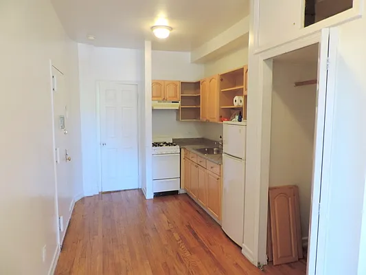 Rented by J Misrahi Realty Corp | media 3