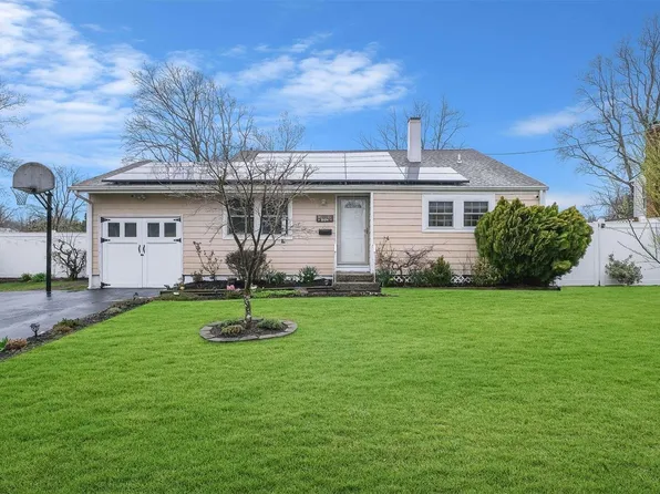 3104 Eagle Avenue, Medford, NY 11763