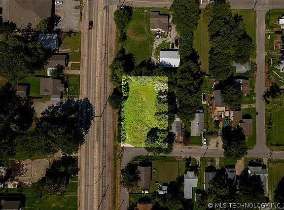 3rd image of 618 S 50th West Ave