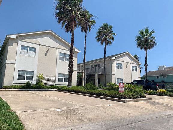 2nd image of 114 E Bahama St #2