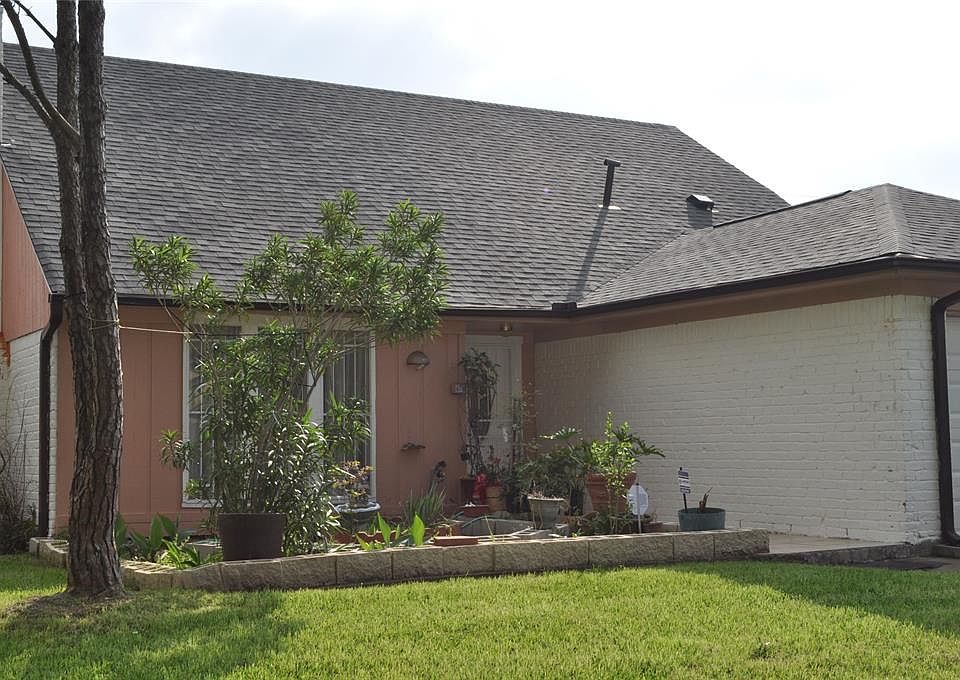 1st image of 6718 Escondido Dr