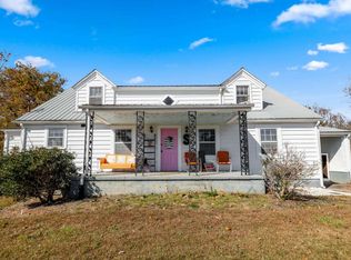 7 Old Flowers Rd, Blue Ridge, GA 30513