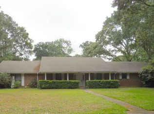 2202 Melissa Dr, Palestine, TX 75803