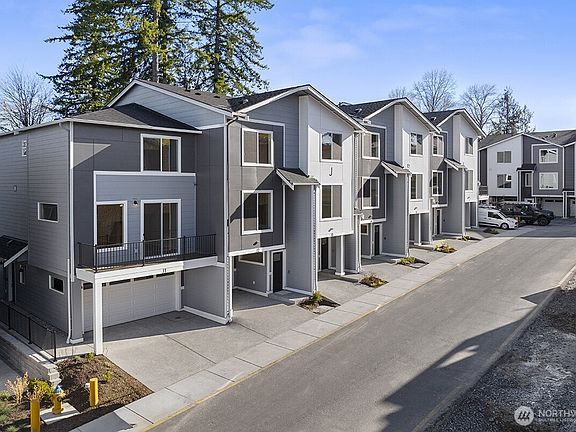 4th image of 16823 Alder Way #J7