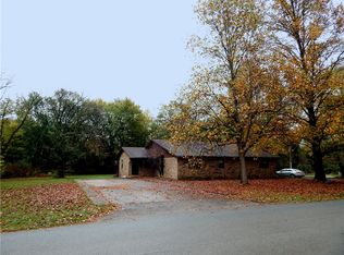 609 SE D St, Bentonville, AR 72712