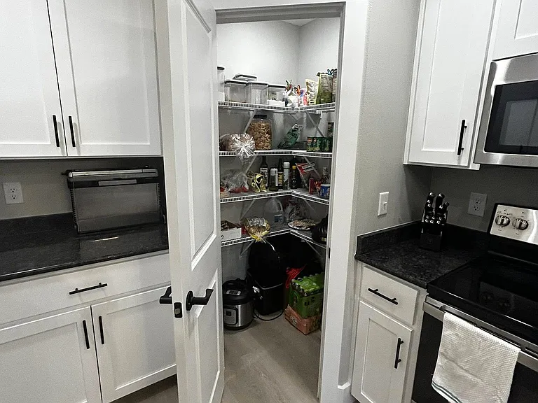1403 Wilson Ave — Photo 7
