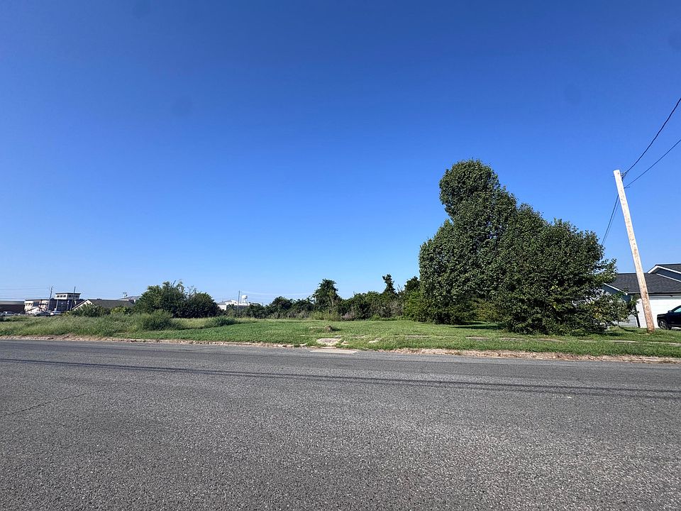 1st image of 235 N 5th St