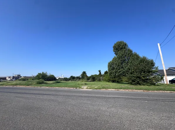 235 N 5th St, Mayfield, KY 42066