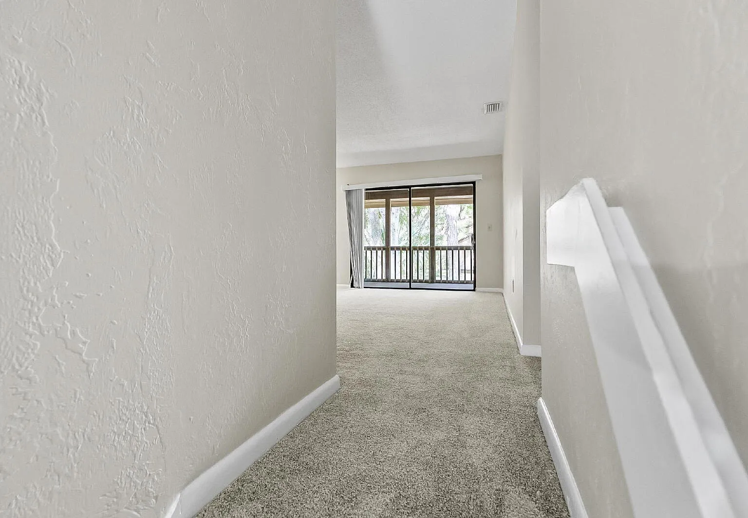 2 bed, 2.0 bath, 950 sqft, $1,550 — Photo 4
