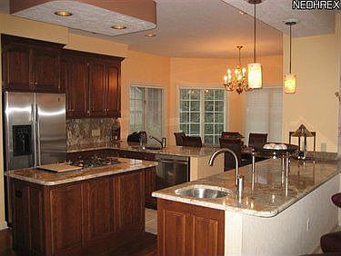 3rd image of 303 Lake Pointe Dr