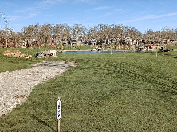 3rd image of 1049 Bermuda Dr