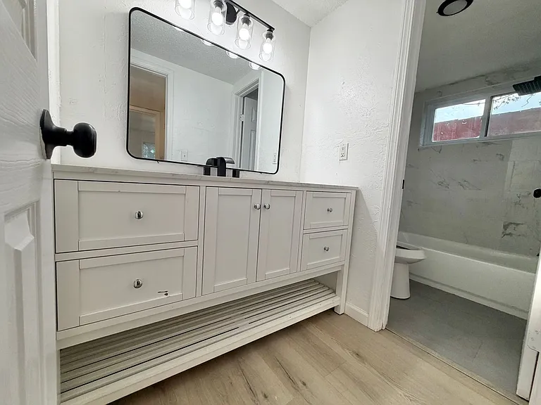 7321 Melrose Ln — Photo 40